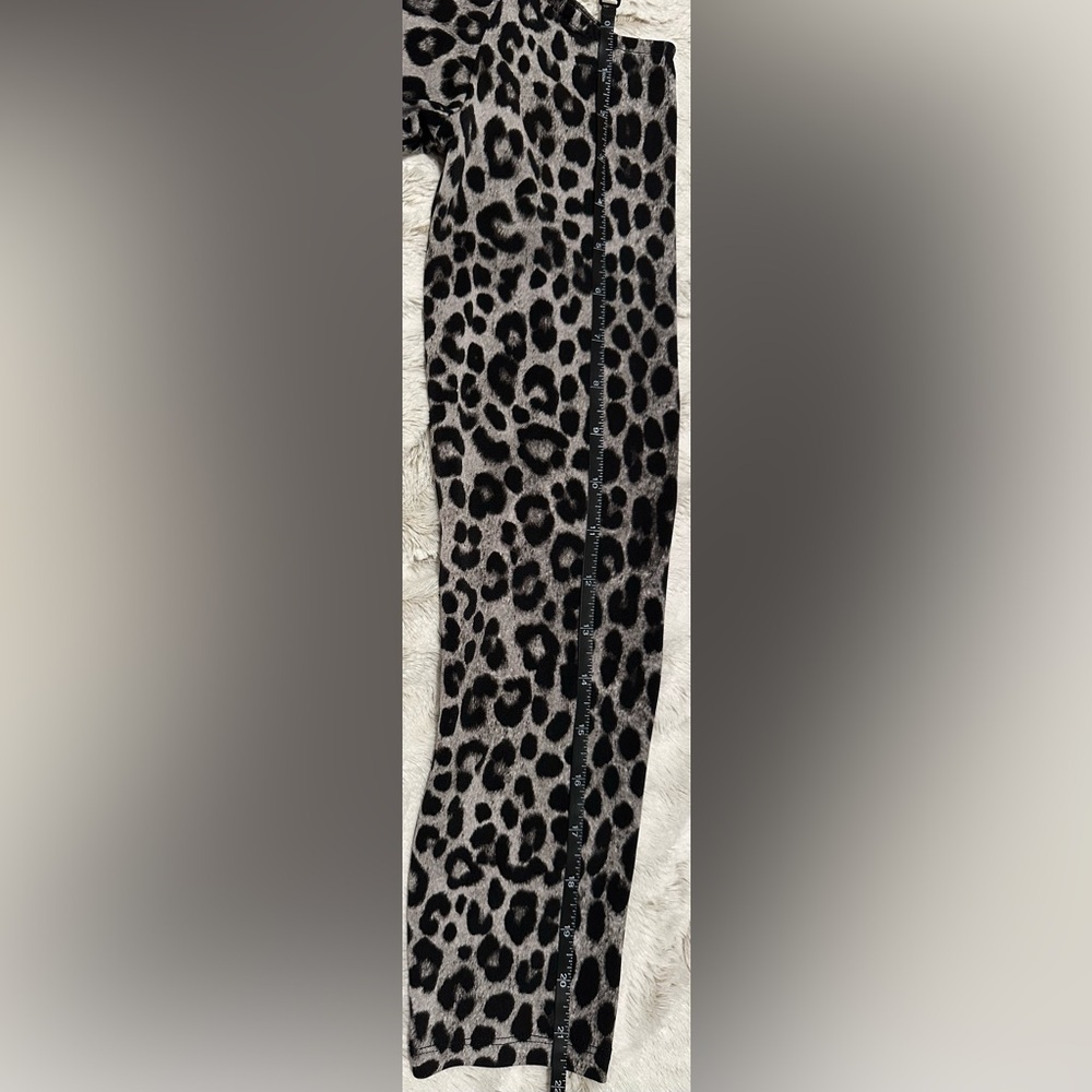 Michael Kors Leopard Print Cold Shoulder Long Sleeve Blouse - Picture 4 of 10